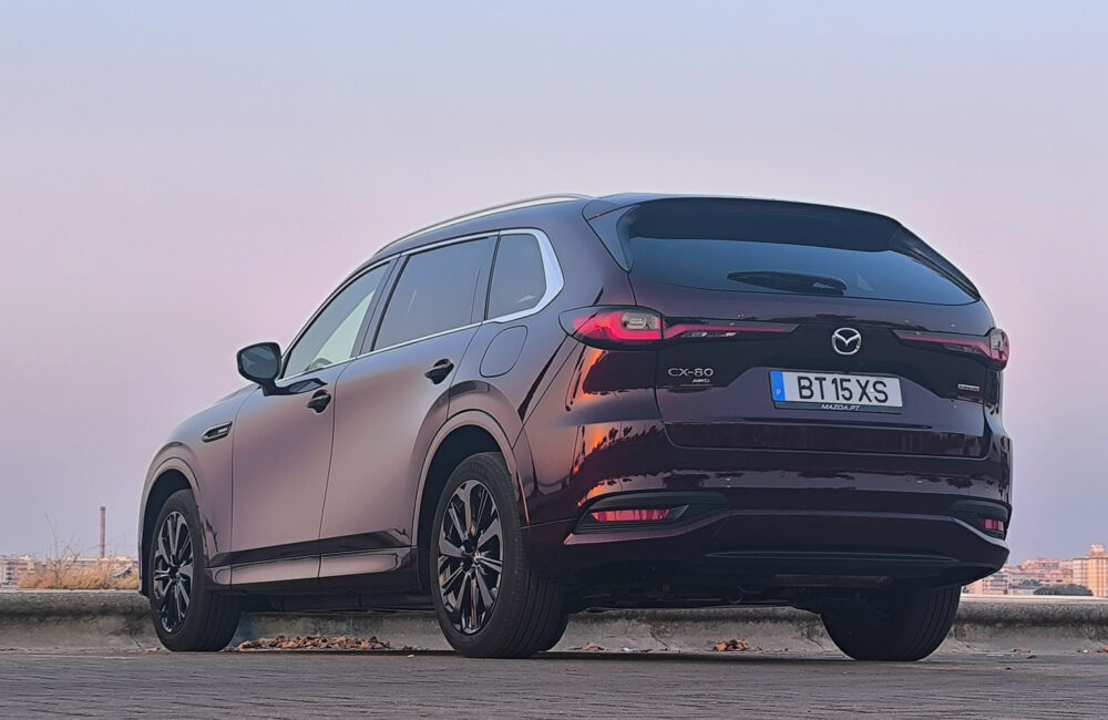 3-quartos-traseira-CX80