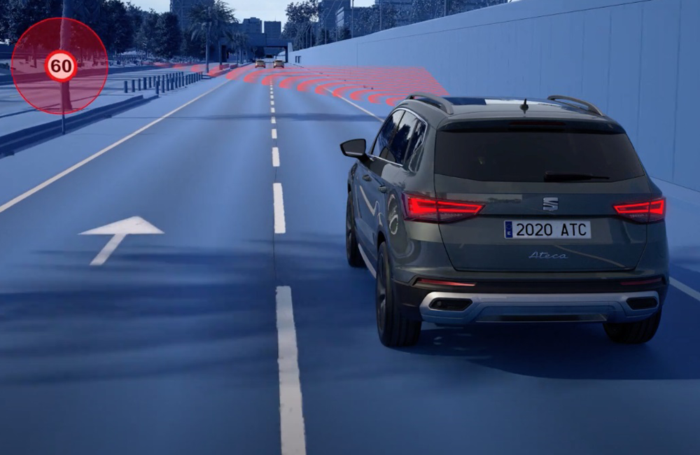 Técnicas de condução defensiva - adaptar a velocidade ao local onde conduz, qualidade do asfalto e condições meteorológicas aumenta o seu controlo sobre o veículo e reduz o risco de acidentes.