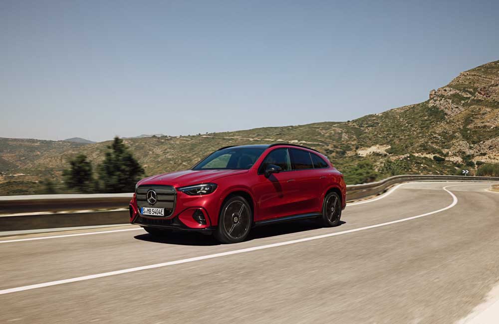 Mercedes-GLC-Elétrico-Três-Quartos-Frente-Estrada