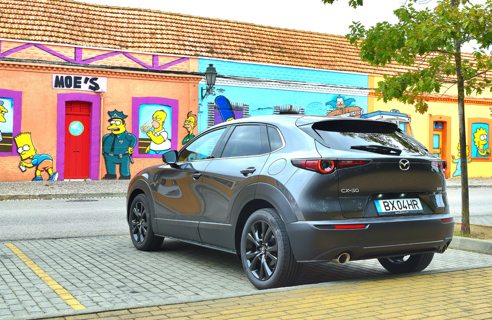 Mazda CX-30 traseira